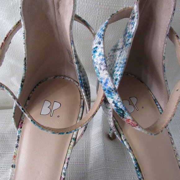 B P Open Toe, Strappy Sandals, Size 10 - Picture 2 of 5